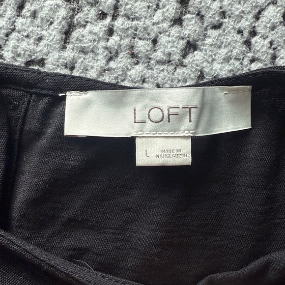 Ann Taylor Loft Black Tank with Button Down and Ruffle Hem Back - Picture 3 of 8